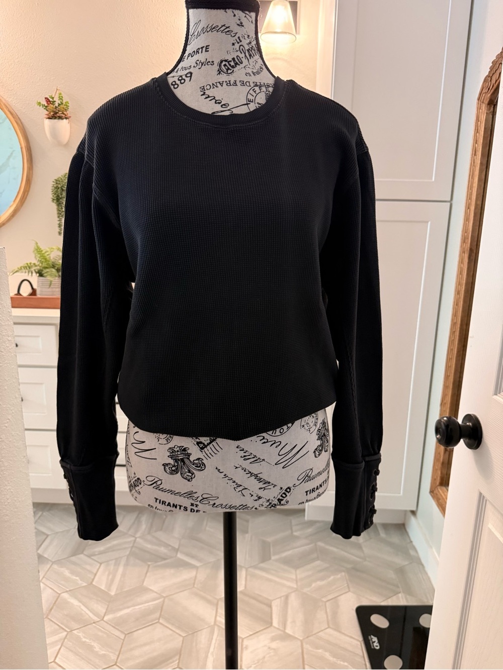 We The Free Lapis Cuff Long Sleeve Top. Size Small - Picture 4 of 8